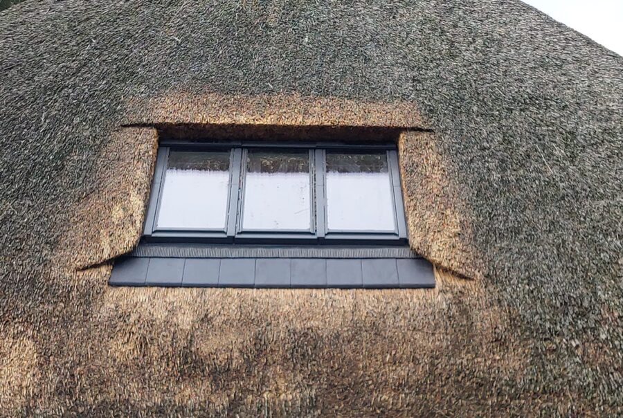 Dakramen geplaatst en aangewerkt in Diever